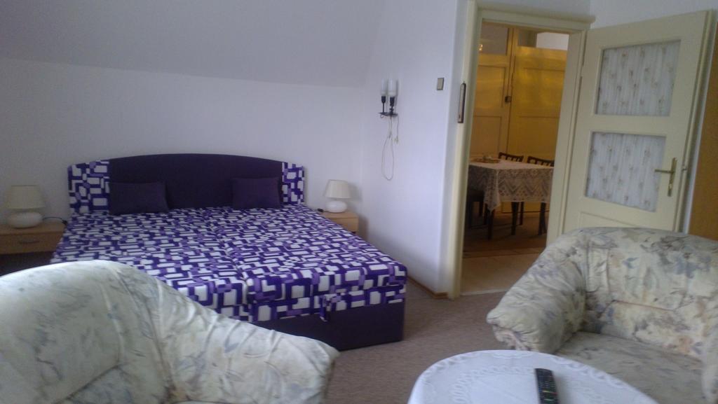 Byt - Apartman Apartamento Větřní Exterior foto